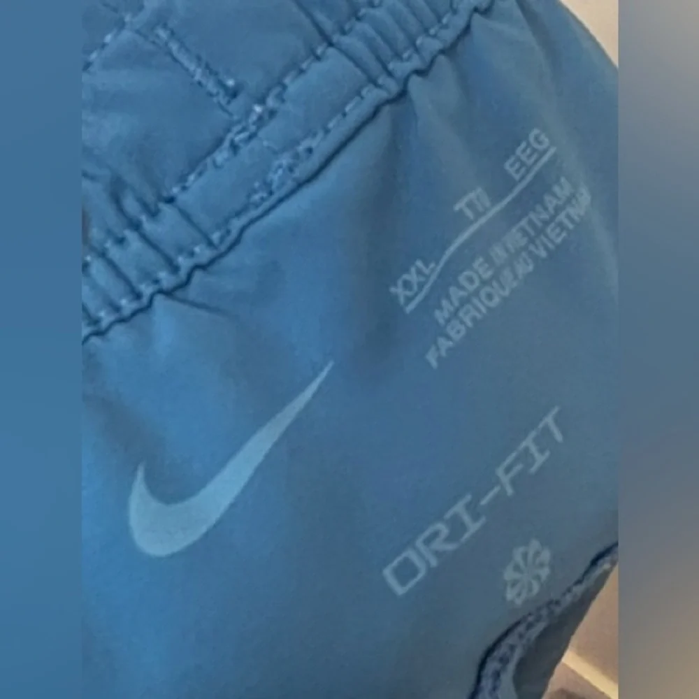 Men's Blue Nike Shorts Size: XXL - Picture 3 of 4